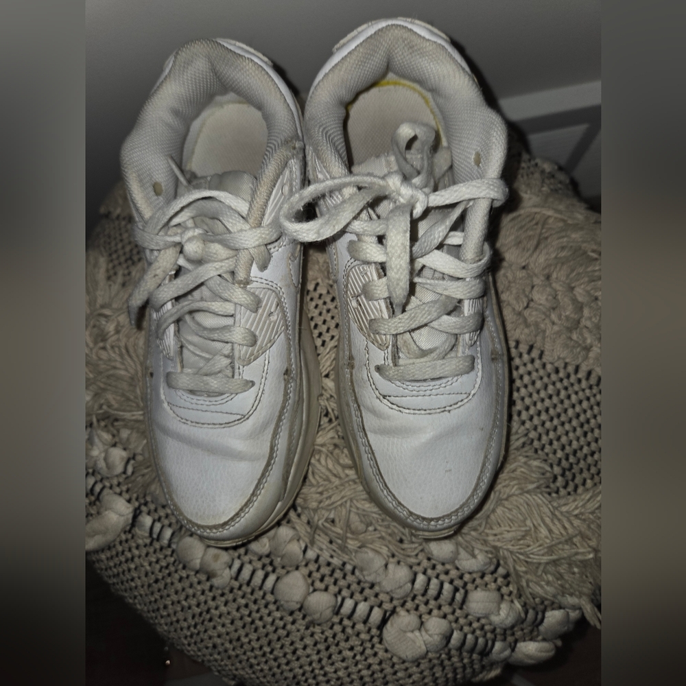 White Nike Air Max Sneakers Size 3Y